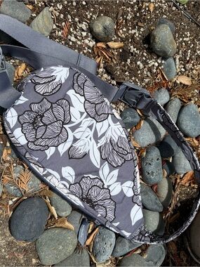 NWT Vera Bradley Floral Crossbody/Sling Bag